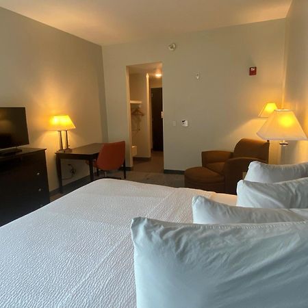 Wingate By Wyndham State Arena Raleigh/Cary Hotel Exterior foto