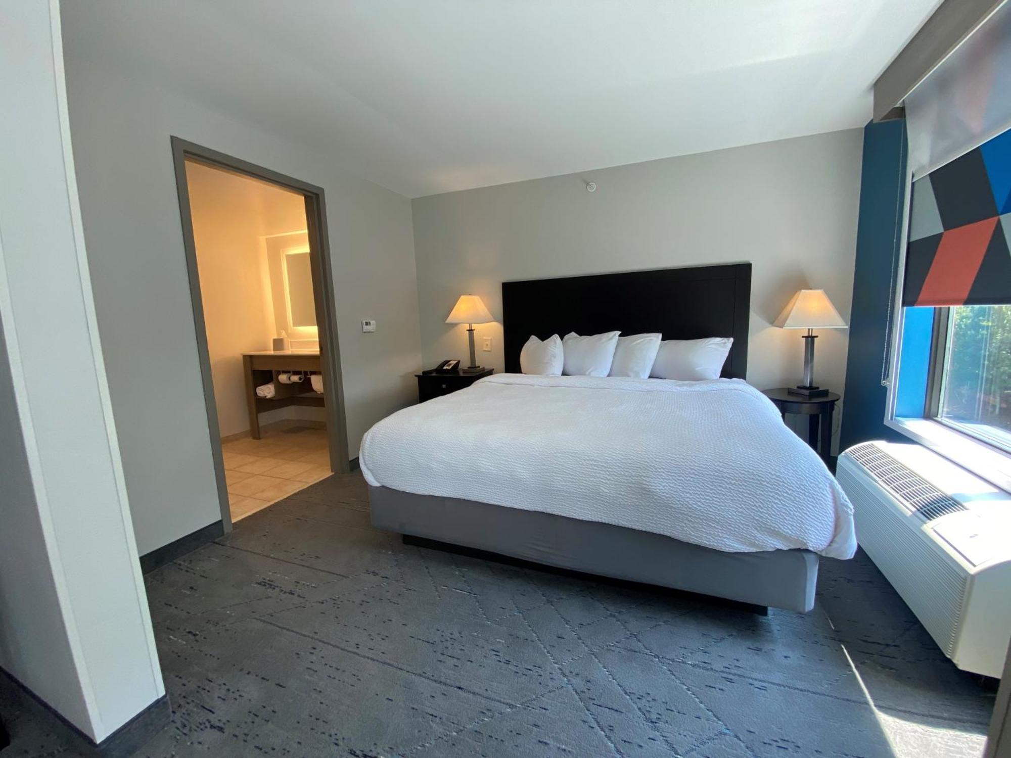 Wingate By Wyndham State Arena Raleigh/Cary Hotel Exterior foto