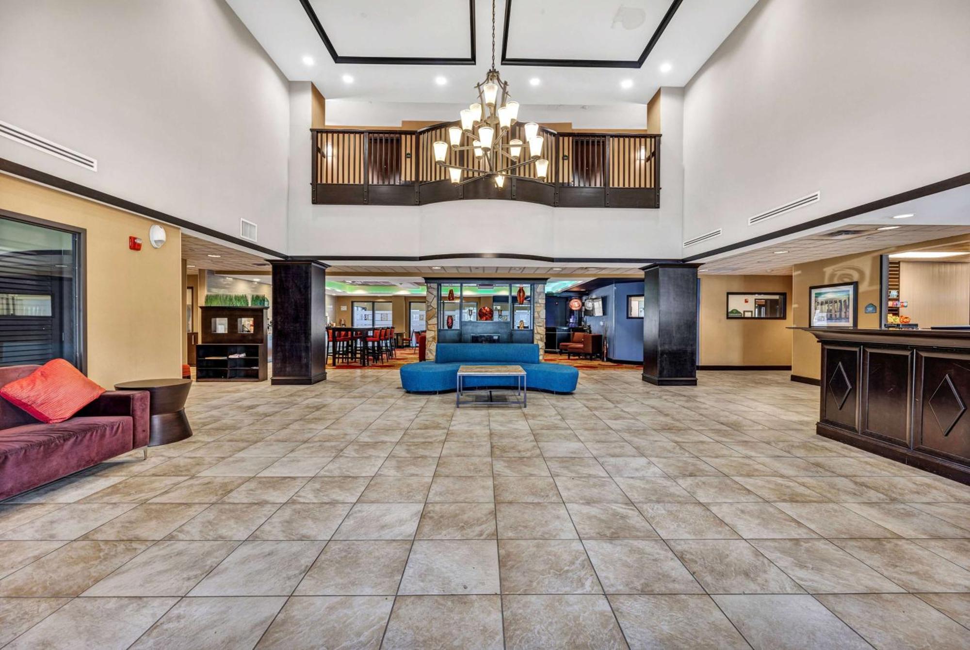 Wingate By Wyndham State Arena Raleigh/Cary Hotel Exterior foto