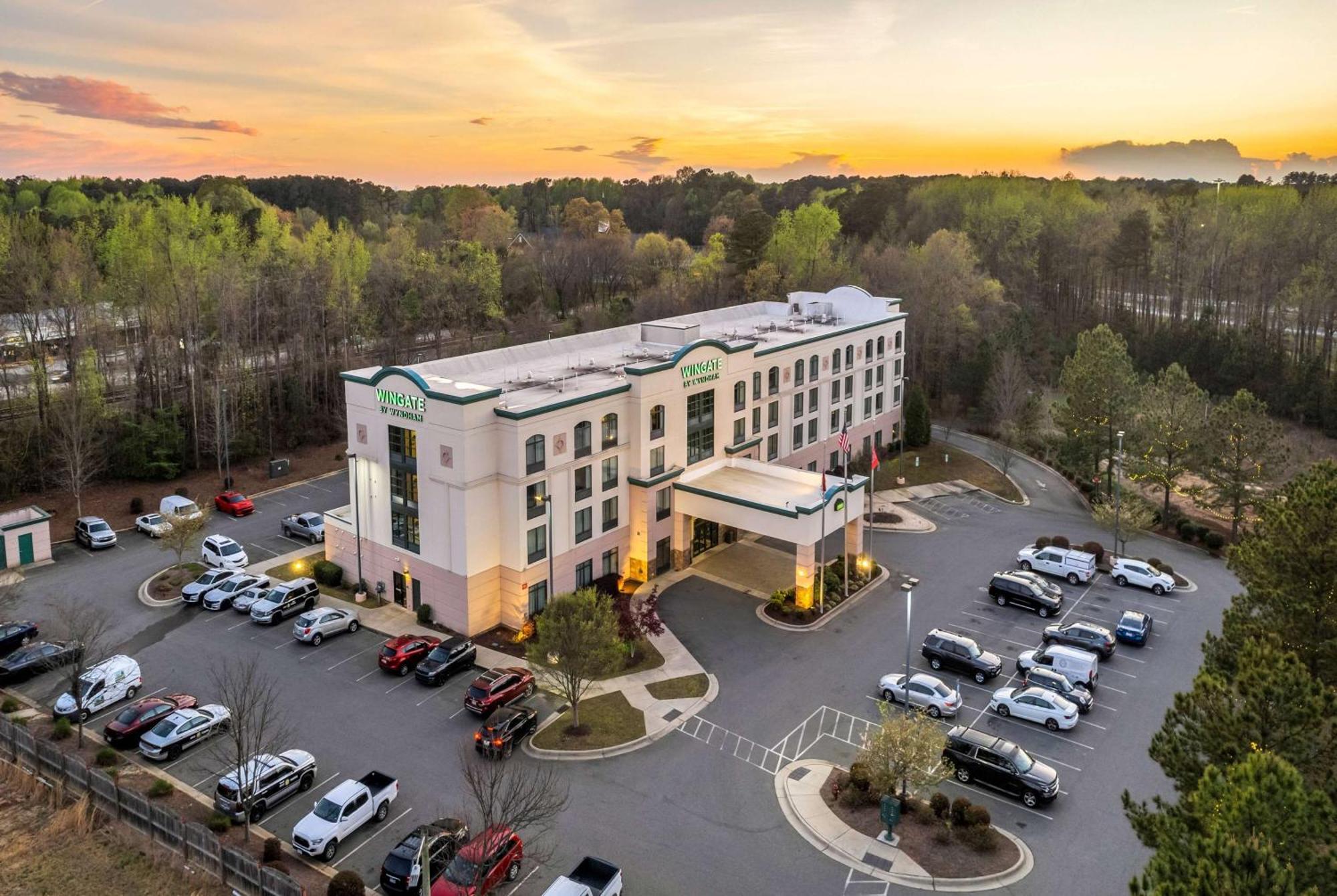 Wingate By Wyndham State Arena Raleigh/Cary Hotel Exterior foto