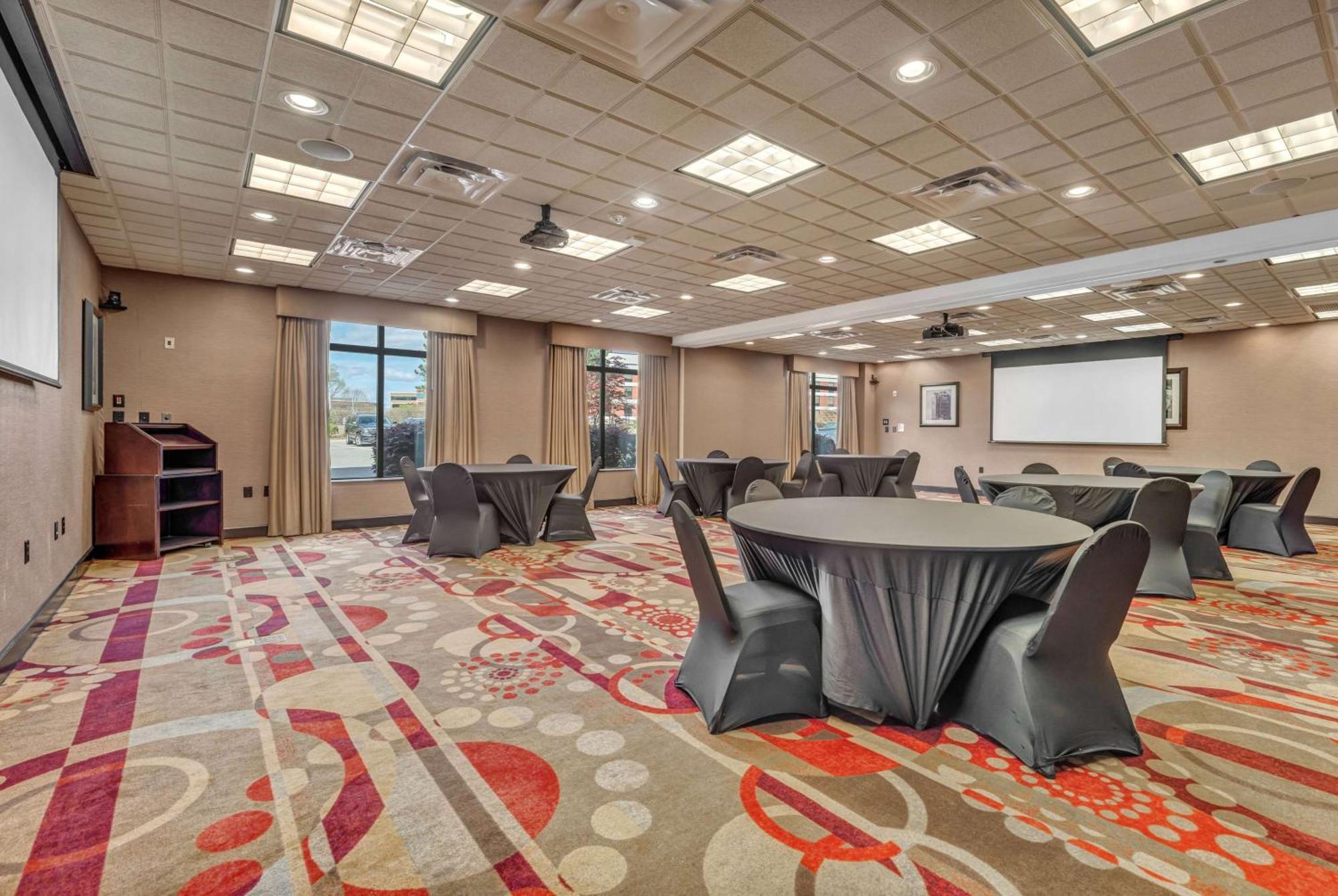 Wingate By Wyndham State Arena Raleigh/Cary Hotel Exterior foto
