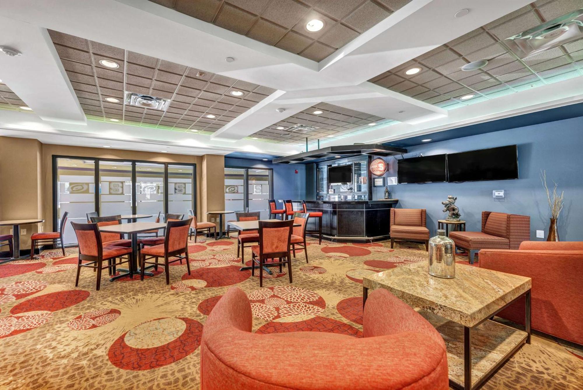 Wingate By Wyndham State Arena Raleigh/Cary Hotel Exterior foto